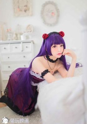 揉捏尤物侠女双乳