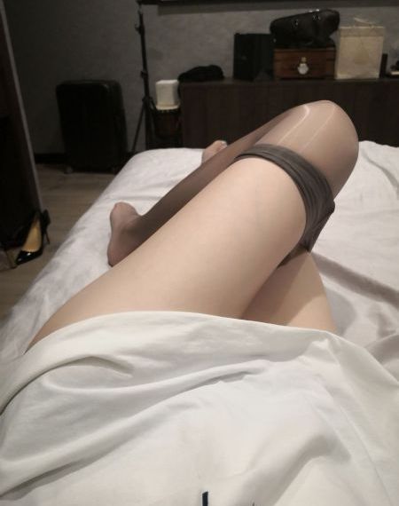 我和丰满岳做爰的小说
