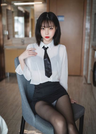 《交换:完美的邻居》2020